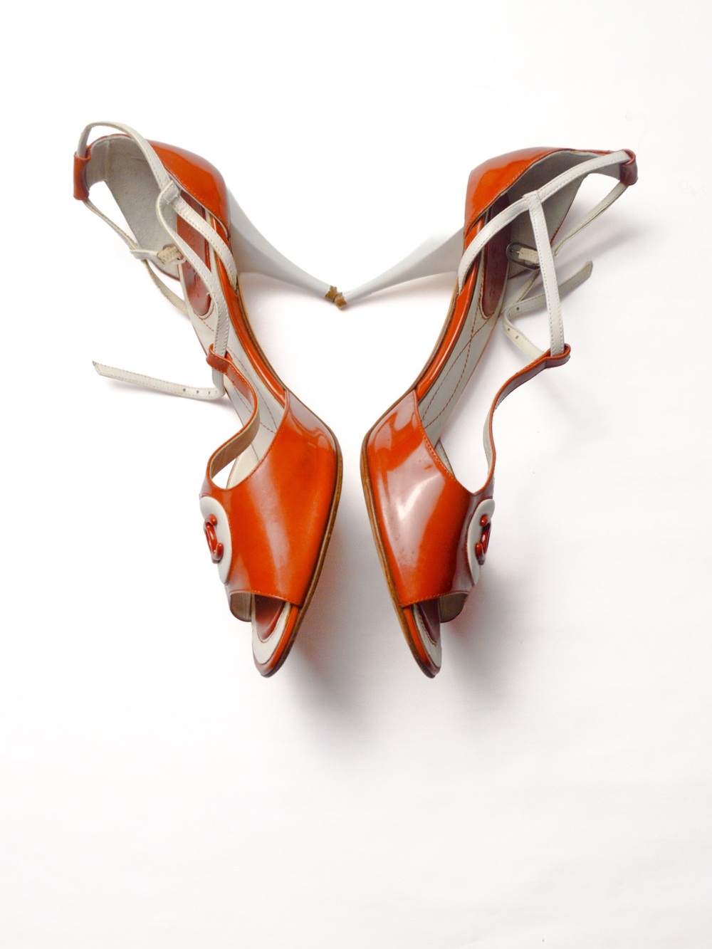CHANEL Orange and White Leather T-Strap Sandals - Picture 2 of 7